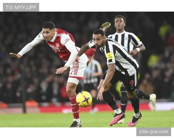 英超战术趋势转变：长传与定位球得分占比升至28.3%，各队调整打法